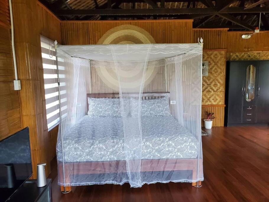 Modern Bahay Kubo In A Farm Near Tagaytay Βίλα Tagaytay City Εξωτερικό φωτογραφία